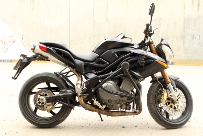 Benelli TNT899